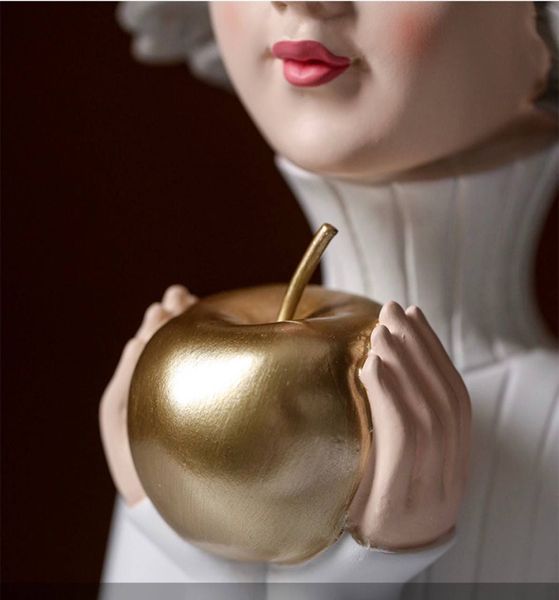 Статуетка дівчина з яблуком. Декоративна фігурка для інтер'єру 0914 фото