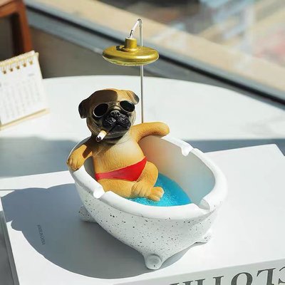 Попільниця собака у ванній у чорну крапку. Бульдог попільничка у душі 1530 фото